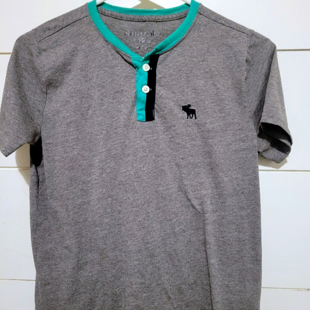 Abercrombie kids button up tee. 13/12